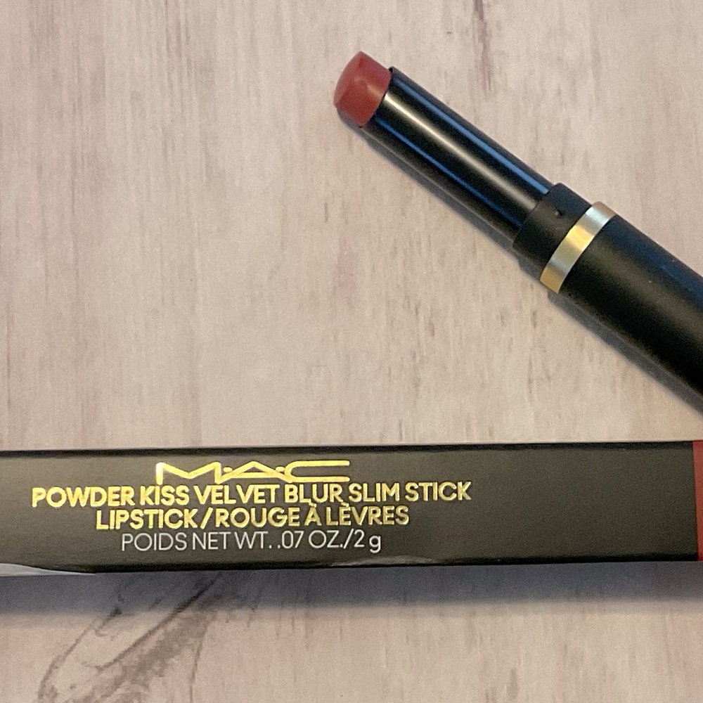 NIB MAC Powder Kiss Velvet Blur Slimstick
